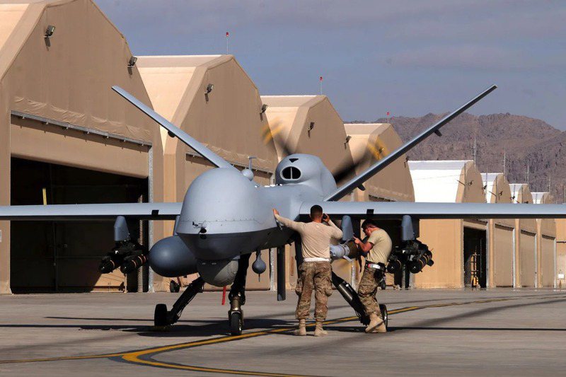 美國總統大選開票日當天，五角大廈安全合作局仍然公布，出售四架MQ-9B無人機（圖），連同相關操控、偵察系統，總價2.43億美元。路透