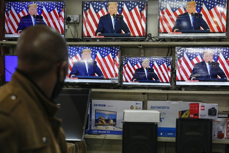 美國總統川普在美東時間5日下午六點多發表演說，指郵寄選票是非法選票，遭多家電視網中斷直播，提出更正。圖為示意圖。美聯社