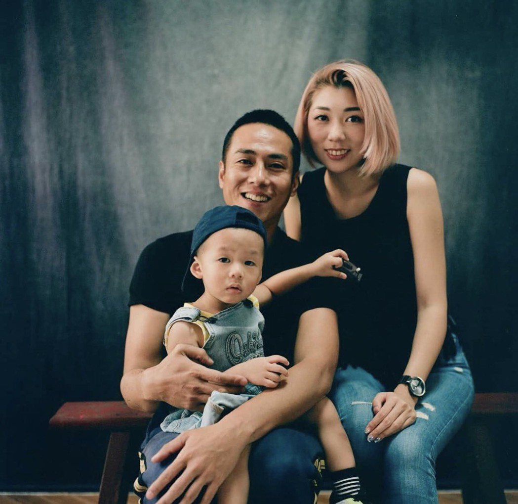 莊凱勛和老婆小安結婚4年，育有2歲兒子Mars，還開心宣布老婆懷女寶寶5個月。圖／摘自IG