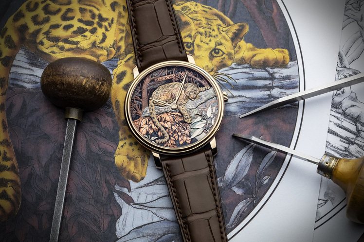 Blancpain 赤銅工藝雲豹腕表，手上鍊機芯、45毫米、時間顯示，手工裝飾和鐫刻、大馬士革鑲金18K金 、Shakudō赤銅工藝表面，全世界限量一只，511萬3,000元。圖 / Blancpain提供。