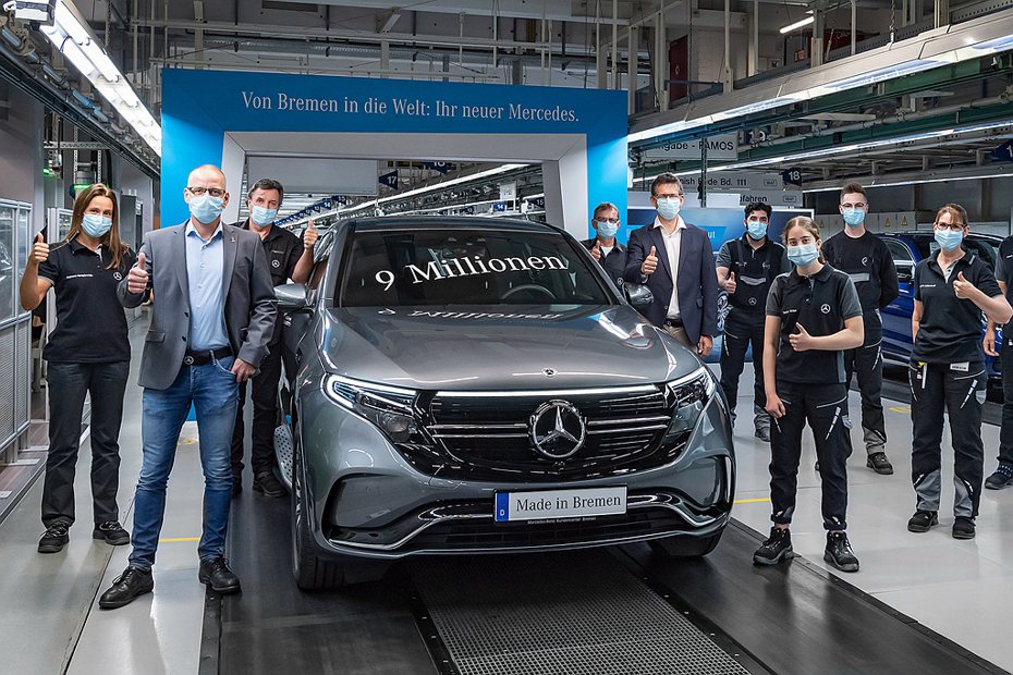 近年隨著電動化轉型之下，賓士Bremen廠也導入生產EQC電動車並於日前創造新紀錄。 圖／Mercedes-Benz提供