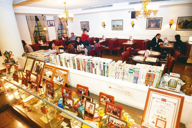 明星咖啡館是臺北的文化地標。（圖／聯合報系新聞資料照）