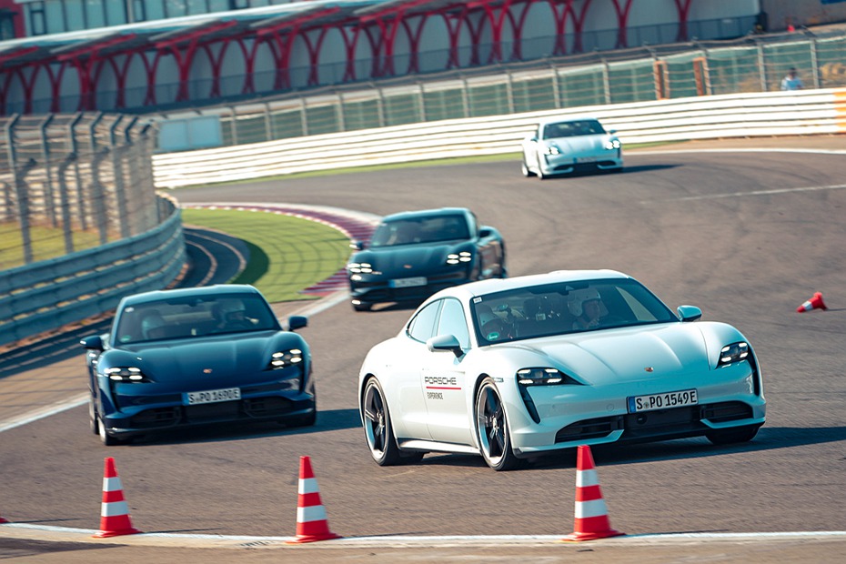 Porsche World Roadshow 2020駕訓體驗營，加入Taycan Turbo S、911 Turbo S兩大性能新車。 圖／Porsche提供
