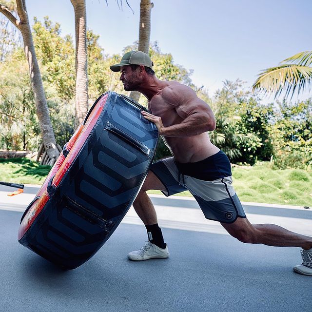 克里斯漢斯沃愛發布自己健身鍛練的畫面。圖／摘自Instagram