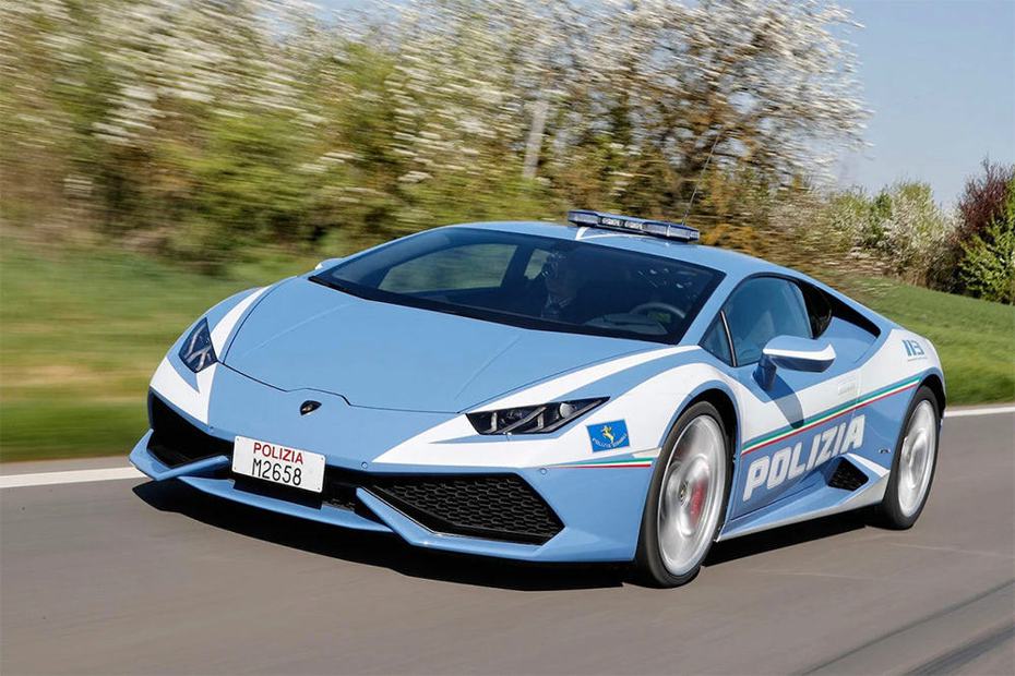 義大利「藍寶堅尼Huracán」款警車，上頭印有代表義大利國家警察的「POLIZIA」。圖擷取自Forbes JAPAN