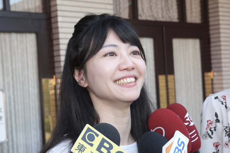 民進黨立委高嘉瑜人氣高，被藍綠營鎖定為下屆台北市長選舉假想敵，但她最近頻頻中箭。圖／聯合報系資料照片
