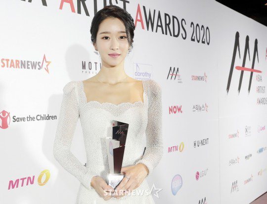 徐睿知配戴Chaumet珠寶出席2020 Asia Artist Awards。...