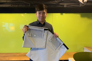 「PackAge+ 配客嘉」創辦人葉德偉想打造網購包裝的循環生態，推出可重複使用50次到80次的循環包裝袋。記者張曼蘋／攝影
