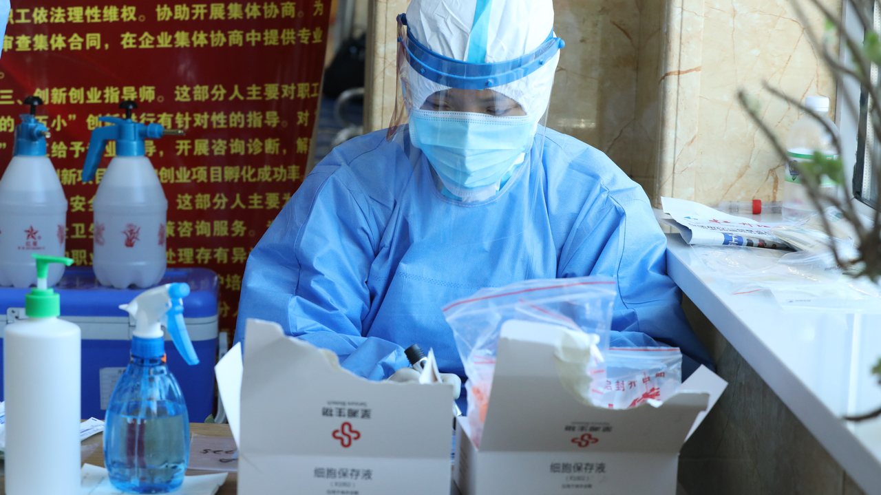 巴西國家衛生監督局今天表示，中國衛生當局授權緊急使用新冠疫苗的程序不透明。