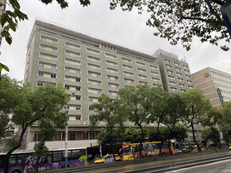台北國賓飯店據悉將比照文華東方酒店及大直萬豪酒店模式，將台北國賓改建為飯店加住宅案，飯店客房將從原本400多間，縮減至100間左右。圖／台北國賓提供