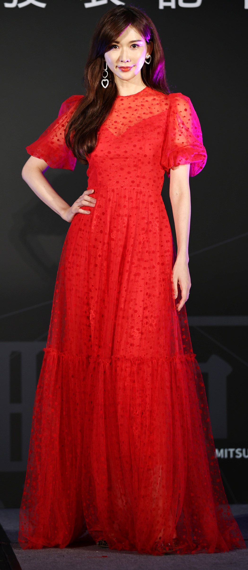 林志玲擔任空調品牌代言人，身穿一襲紅色禮服出席產品發表會，展現優雅女神氣勢。記者...