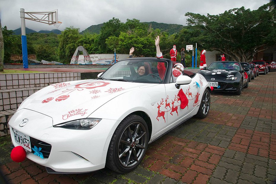 台灣馬自達將日本Mazda自2003年起於橫濱、東京以及廣島等地舉辦的「Santa Project」活動，首次延伸至台灣，希望將溫暖與歡笑也傳遞至台灣的偏鄉學校。 圖／MAZDA Motor Taiwan提供