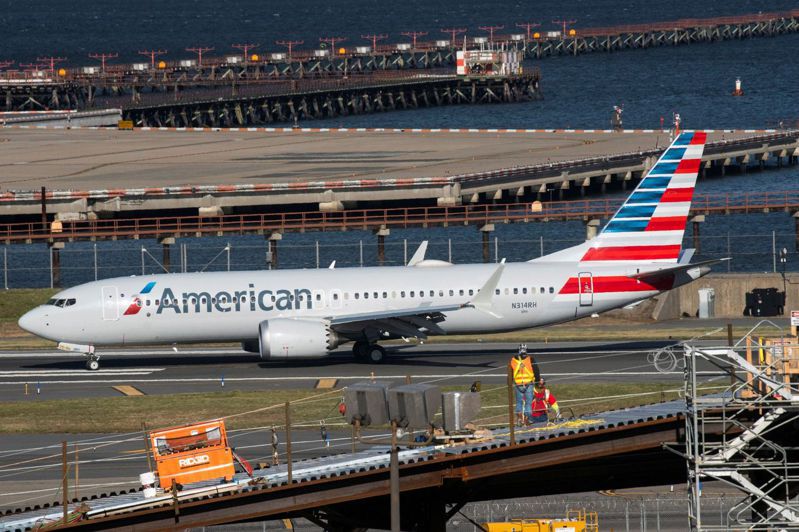 波音737 MAX型客机长达20个月的禁航令解除后，首架此型客机重返美国商业客机市场，首航自迈阿密起飞降落于纽约。 路透社(photo:UDN)
