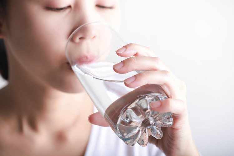 膳食纖維攝取足夠還便秘　當心是水喝太少。圖／常春提供