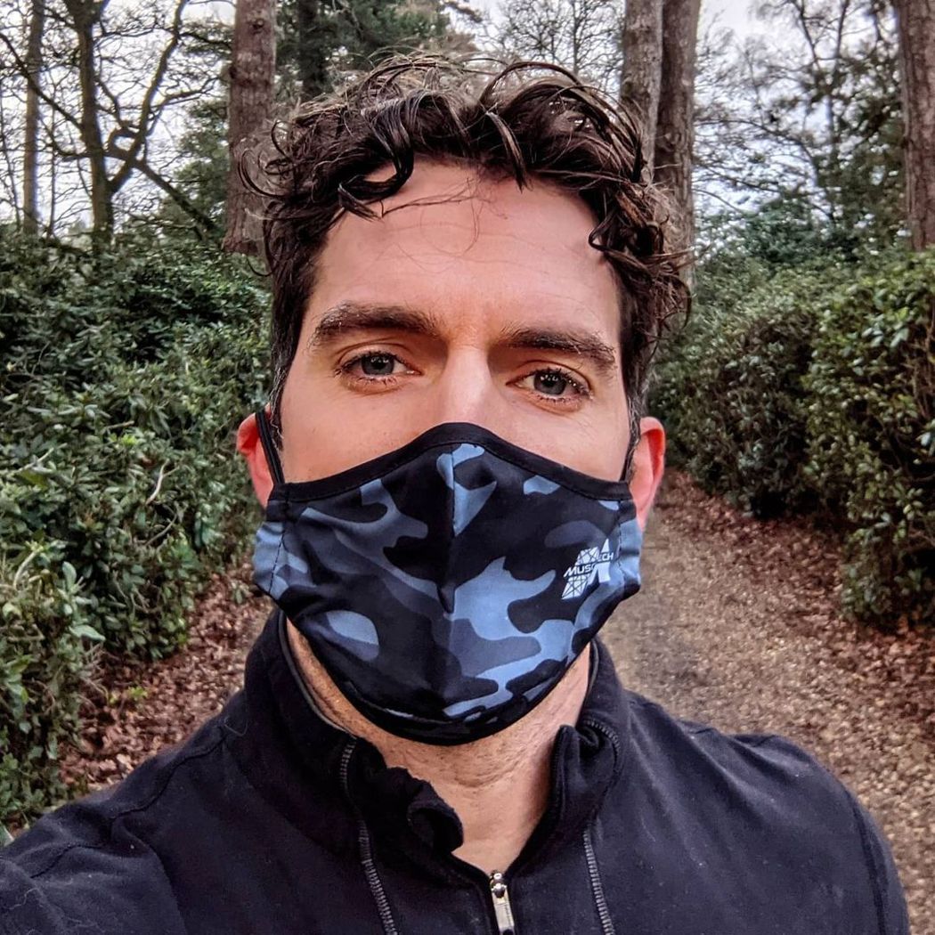 亨利卡維爾外出慢跑，鍛鍊行動能力。圖／摘自Instagram