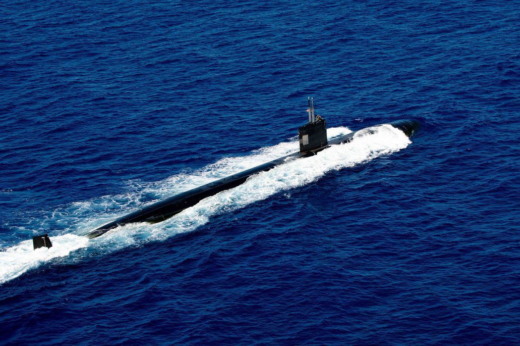 在關島海域演習的美國海軍阿什維爾號洛杉磯級核動力攻擊潛艇。 圖／美國海軍