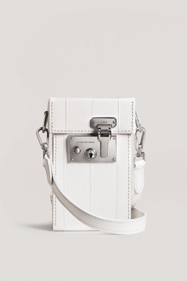 靈感取自品牌經典公事包款設計的Lock Bag，從秋冬一路熱賣，今年dunhil...