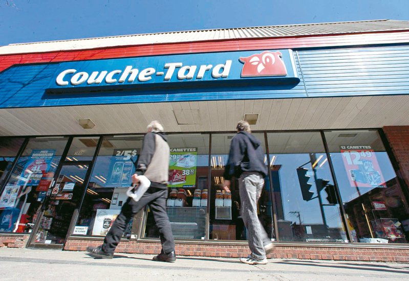 由于法国政府强烈反对，加拿大便利店营运商Couche-Tard放弃以162亿欧元（约新台币5560亿元）收购法国零售业巨擘家乐福的计画。路透(photo:UDN)