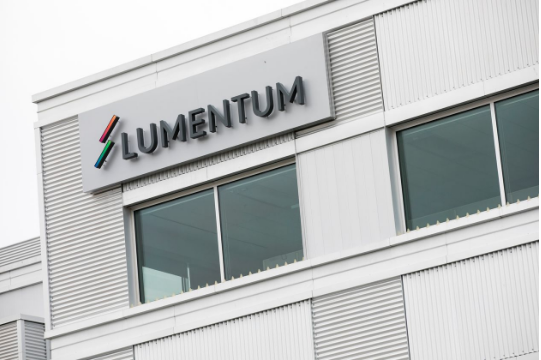 美国光学元件制造商Lumentum宣布，将以价值57亿美元的现金和股票收购美国雷射制造商Coherent。路透(photo:UDN)