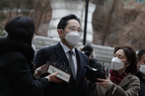 1月18日南韓三星副會長李在鎔至高院聆聽判決。美聯社