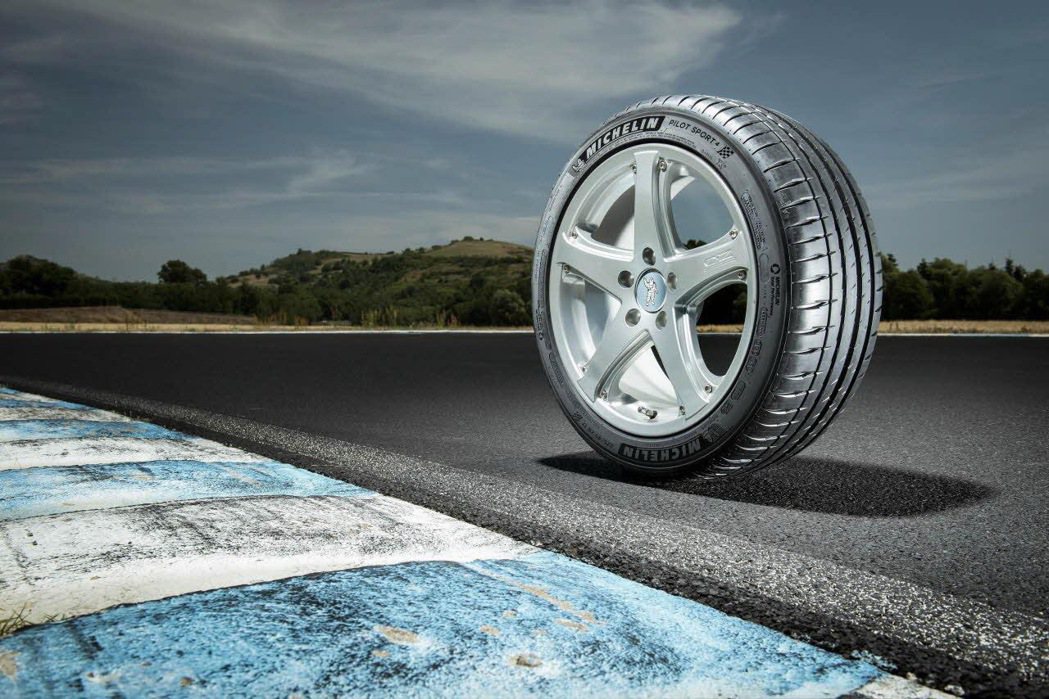 台灣米其林輪胎將以Pilot Sport 系列產品首度投身台灣正規賽車運動，贊助...