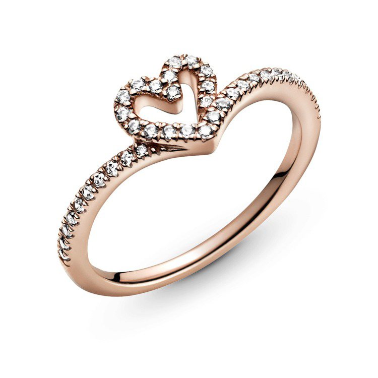 Pandora Rose璀璨愛心許願骨戒指 ，2,480元。圖／PANDORA提供