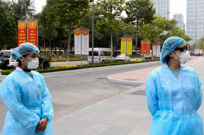 越南衛生部首批引進20萬4000劑的AZ疫苗，以防堵新冠肺炎疫情擴散。 法新社