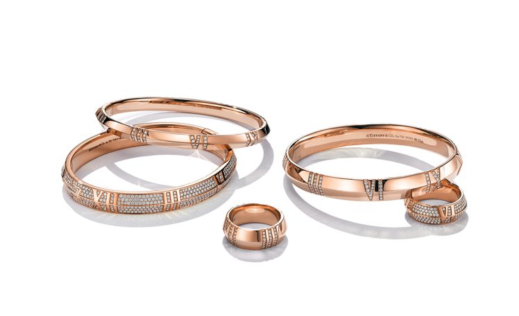 Tiffany Atlas X系列18K玫瑰金寬版鑲鑽手環，95萬5,000元；...