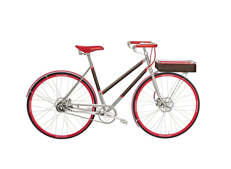 LV Bike步進式車架紅色Monogram自行車。圖／LV提供