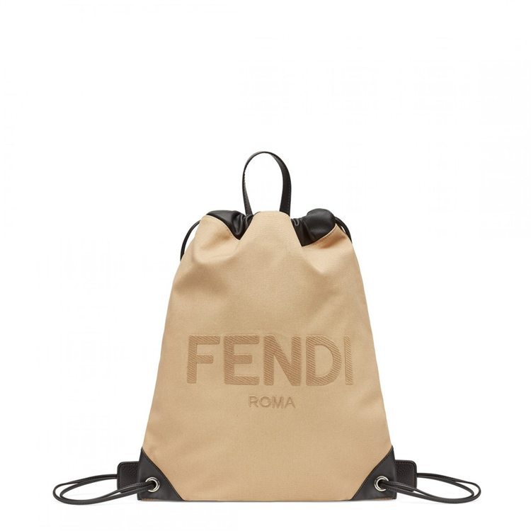 男款FENDI束口設計後背包，39,000元。圖／FENDI提供
