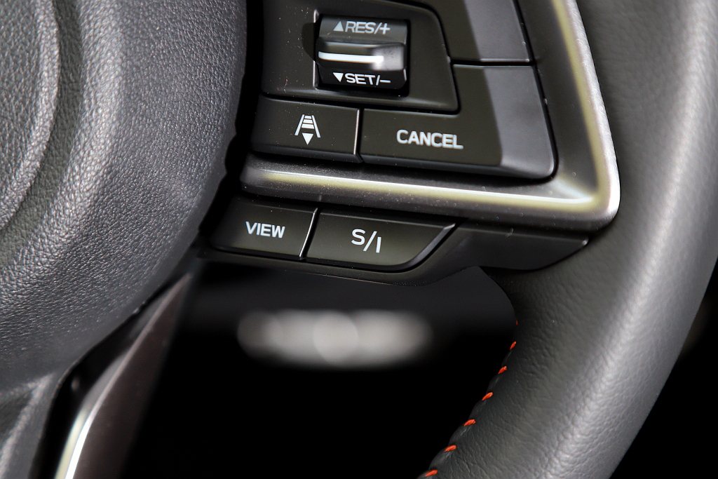 小改款Subaru XV新增SI-Drive雙模式動力控制系統，透過快捷按鍵切換...