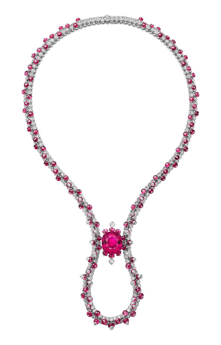 卡地亞 [Sur]naturel頂級珠寶系列Junifer紅碧璽項鍊，價格店洽。圖／卡地亞提供