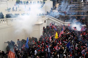 1月6日美國發生示威民眾硬闖國會事件，造成多人死傷。路透