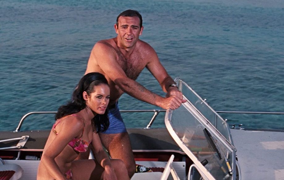 「霹靂彈」至今仍是經幣值換算後，史上最賣座的一部007電影。圖／摘自imdb