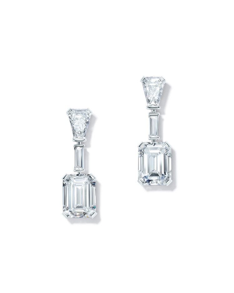 好萊塢女星安雅泰勒喬伊配戴Tiffany高級珠寶鉑金鑽石耳環。圖／Tiffany提供