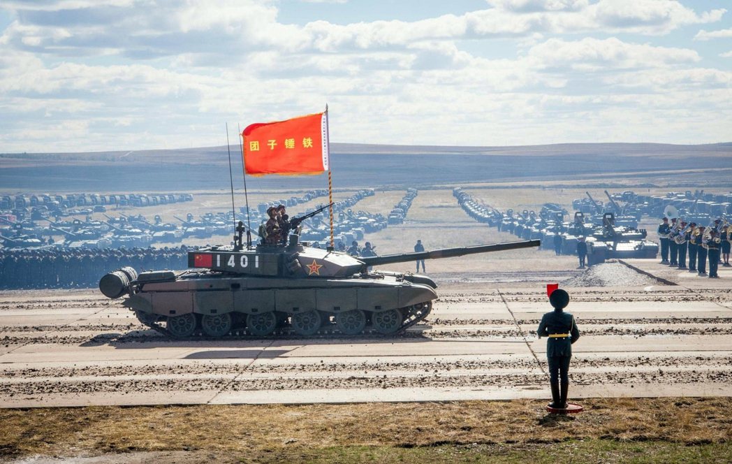 中國的對外擴張，在西邊的歐亞大陸，仍有俄羅斯這個「笑面虎」般的強勁對手。圖為解方...