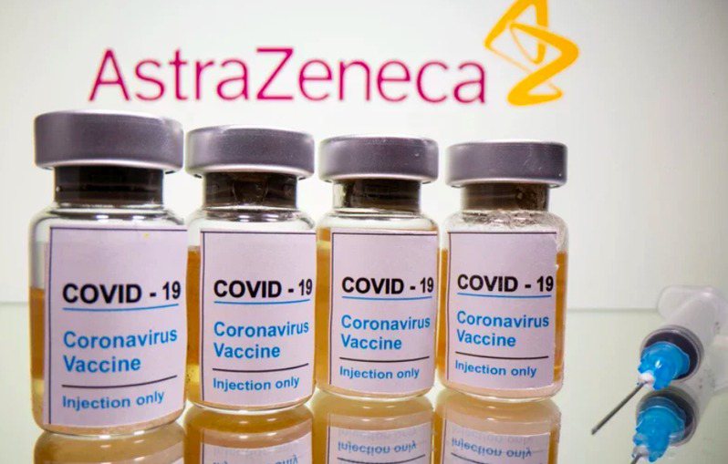 新冠肺炎首批11.7萬劑AZ疫苗抵台，預計將做為11.7萬名高風險醫事人員的第一劑疫苗。圖／美聯社