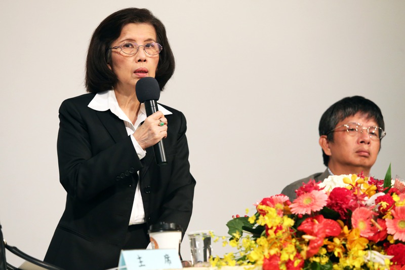大同前董事長林郭文艷（左）把重心轉移到她還握有主導權的精英電腦上，並大力規畫電動車相關產品，圖為她2016年出席精英電腦股東會情形。圖／聯合報系資料照片