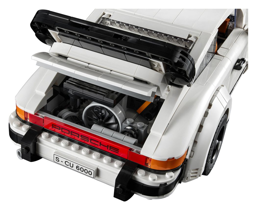 配備經典後置氣冷式水平對臥六缸引擎。 圖/LEGO提供