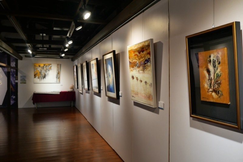 「松和盧」作為畫廊，定期展示名藝術家作品，現在展出王迎春老師個人創作的作品。