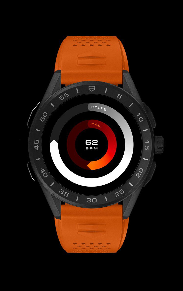 泰格豪雅Connected智能腕表，鈦金屬黑色DLC表殼、黑色陶瓷表圈77,400元。圖／TAG Heuer提供
