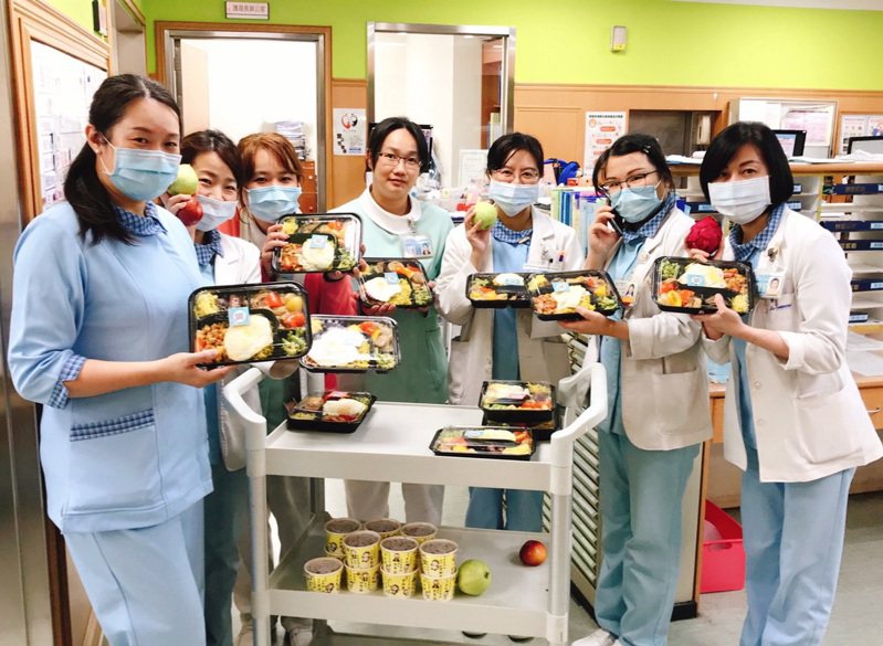 天晟醫院舉辦創意蔬食餐盒DIY競賽。圖／中壢天晟醫院提供