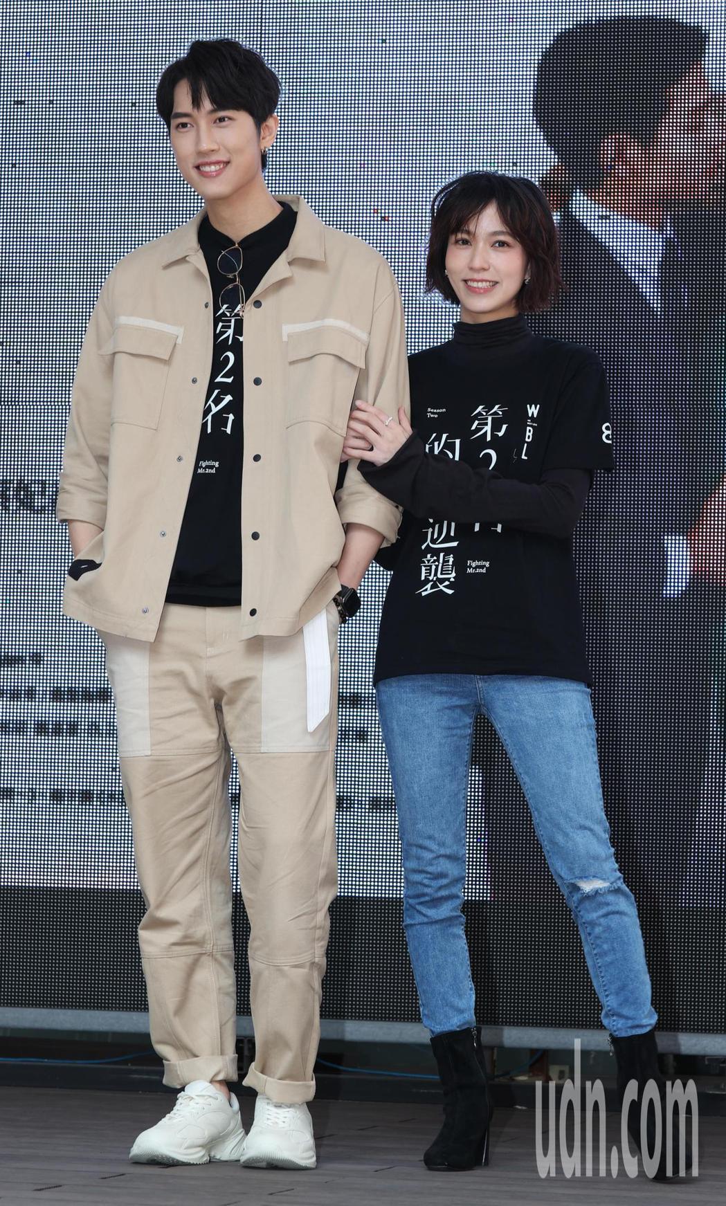 「第二名的逆襲」影集主要演員范姜彥豐（左）與辛樂兒（右）今天與粉絲見面。記者潘俊...