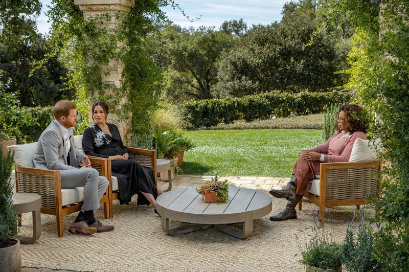 美國電視名人歐普拉獨家專訪英國哈利王子與妻子梅根。路透