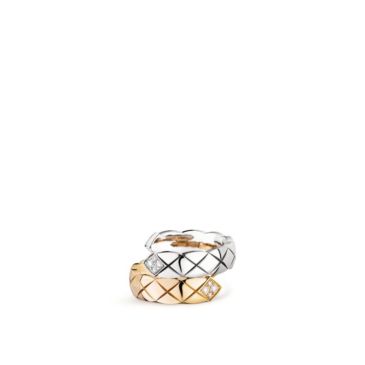 COCO CRUSH TOI ET MOI戒指大型款 ，18K白金與Beige米色金鑲嵌8顆總重約0.10克拉明亮式切割鑽石，15萬元。圖／香奈兒提供