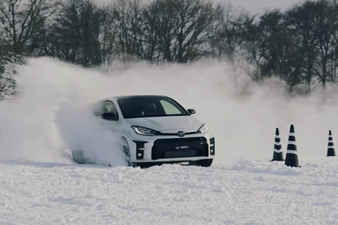 影／Toyota GR Yaris在雪地如何耍帥？日本大師甩給你看！