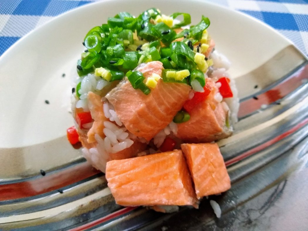 圖文:美國番媽/食譜/簡易鮭魚炊飯