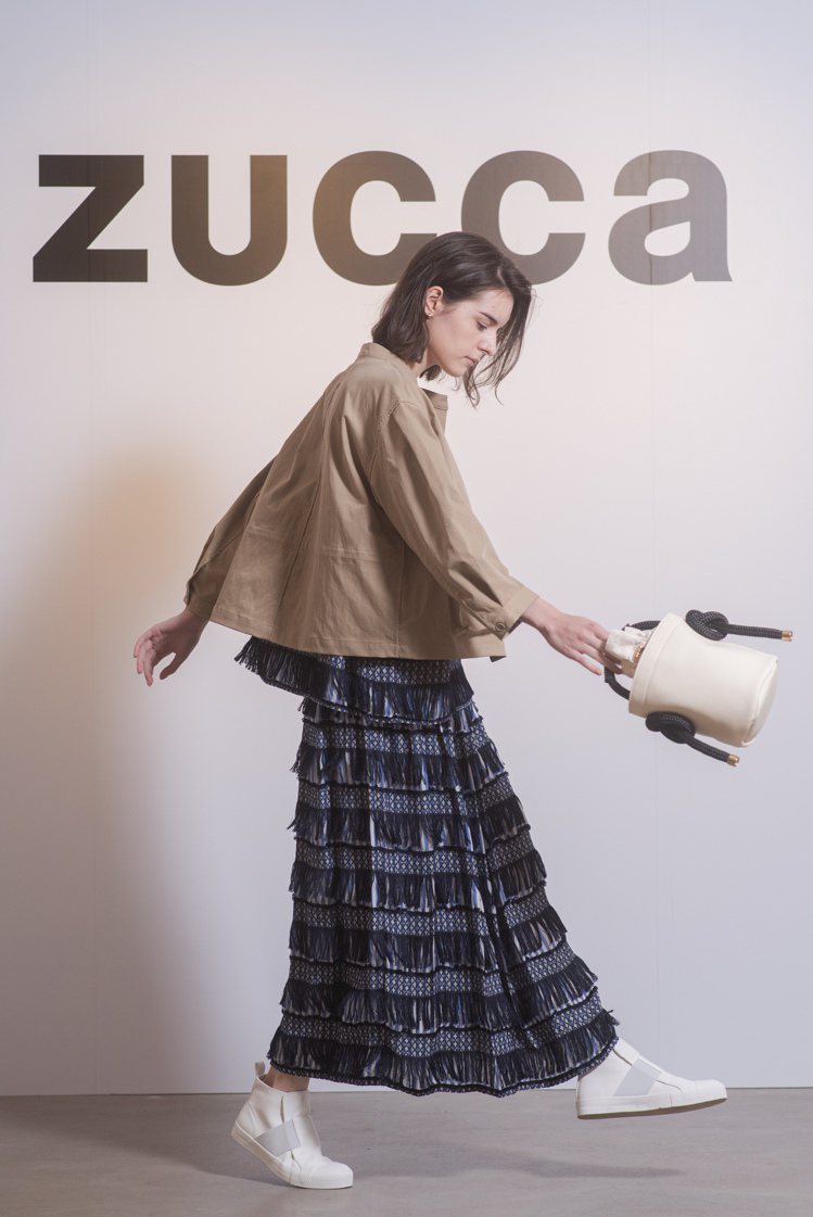 ZUCCa女裝有著大口袋設計兼具機能與俐落美感，創造全新的現代女性風格。圖／君梵提供