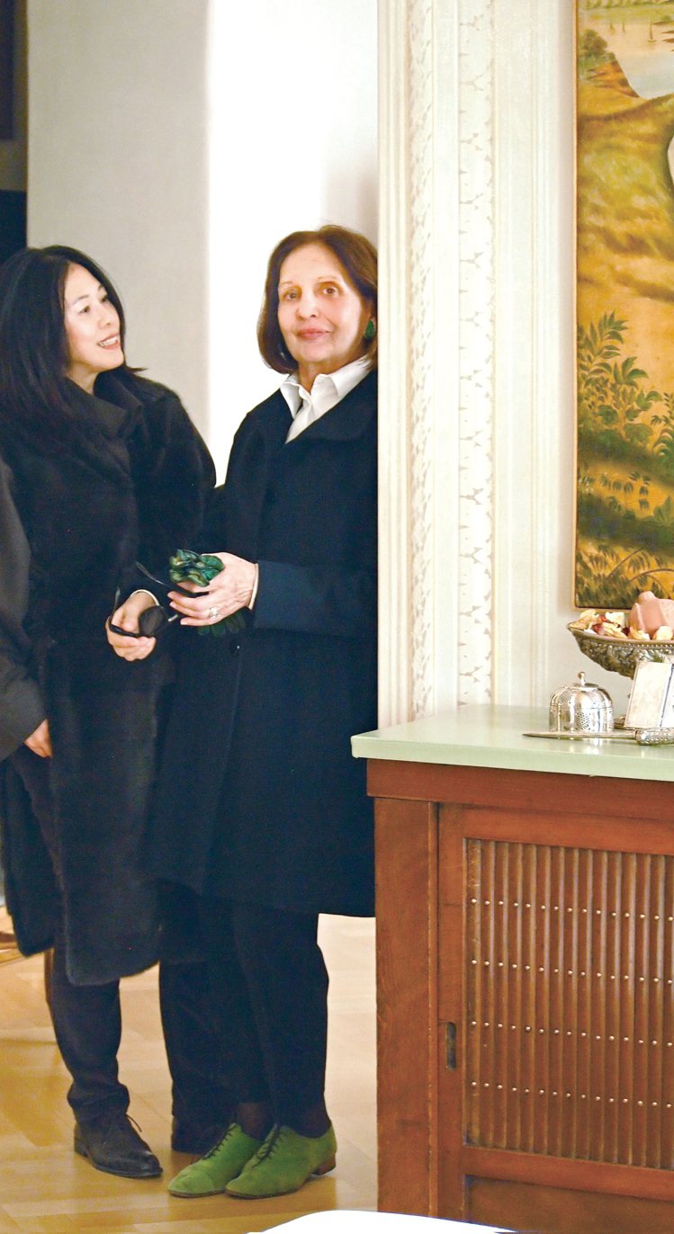 寬庭美學創辦人陳靜寬(左)與義大利珠寶設計師Maria Grazia Baldan。圖／寬庭美學提供