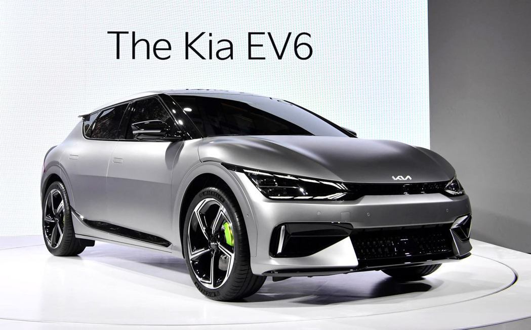 全新Kia EV6是品牌「Plan S」電動車計畫的首發新純電車。圖為EV6 G...